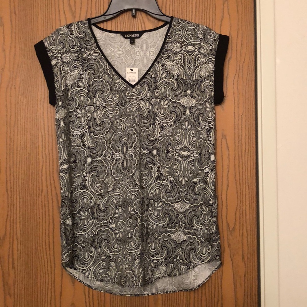 Express blouse black and white